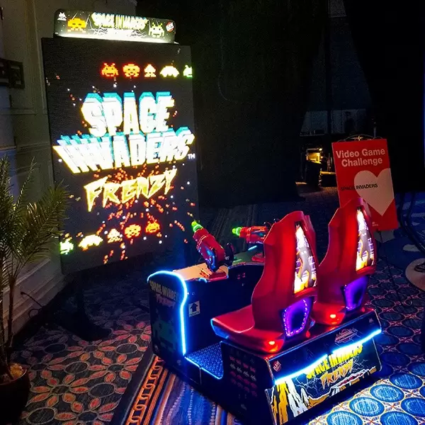 Space Invaders Frenzy Arcade Game
